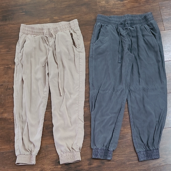 cloth & stone Pants - Cloth & Stone By Anthropologie Lot Of Two Joggers Size Xs